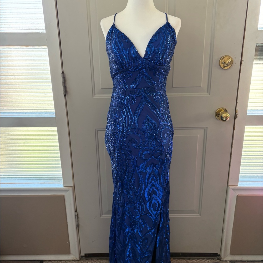 Elegant Blue Sequin Evening/Prom Gown